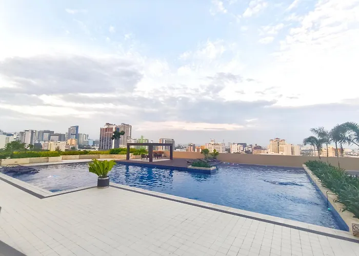 34b Taft East Gate 2 Bedroom Unit Pool, Gym, Balcony * Cebu