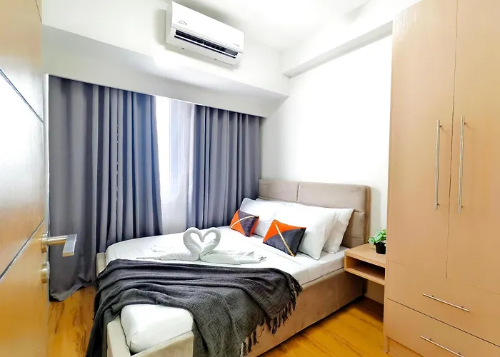 34b Taft East Gate 2 Bedroom Unit Pool, Gym, Balcony Apartment