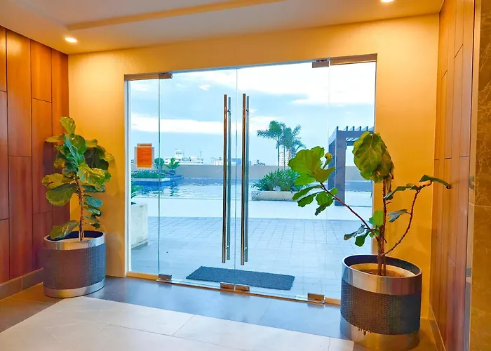 34b Taft East Gate 2 Bedroom Unit Pool, Gym, Balcony