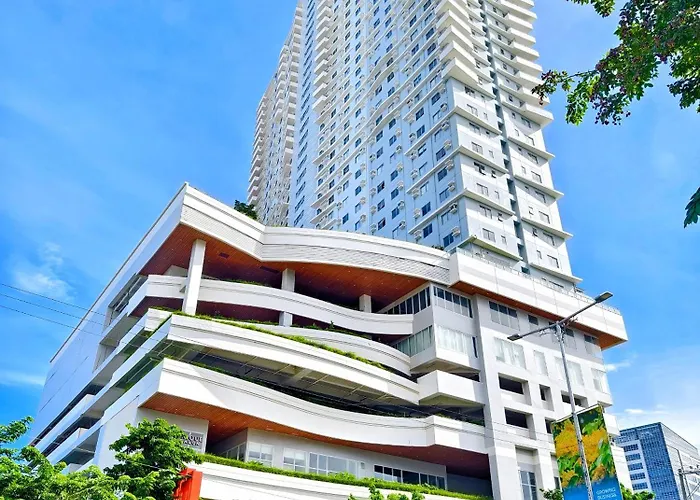 34b Taft East Gate 2 Bedroom Unit Pool, Gym, Balcony Apartment Cebu