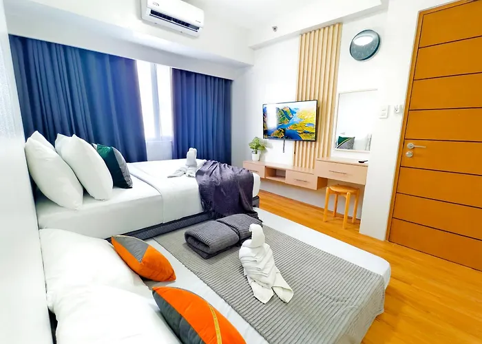 34b Taft East Gate 2 Bedroom Unit Pool, Gym, Balcony Apartment