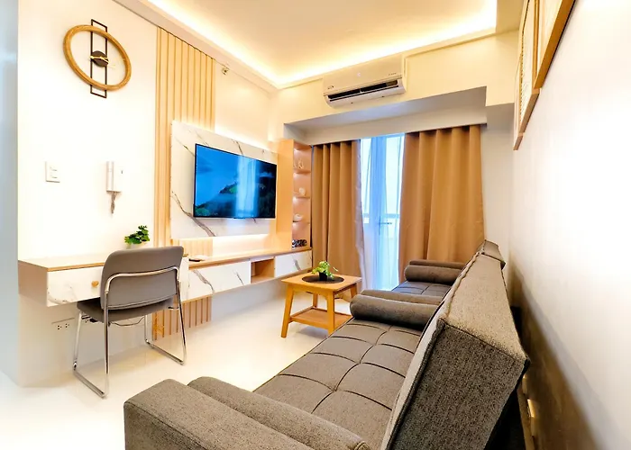 34b Taft East Gate 2 Bedroom Unit Pool, Gym, Balcony Apartment *