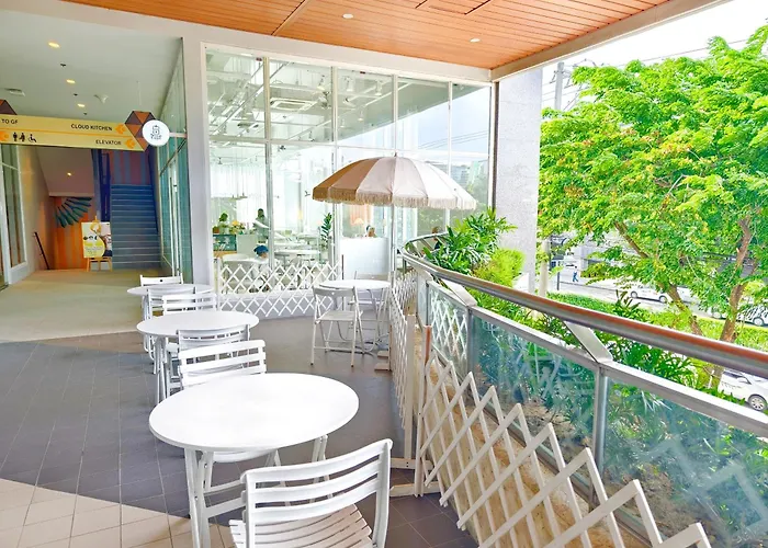 34b Taft East Gate 2 Bedroom Unit Pool, Gym, Balcony Apartment Cebu
