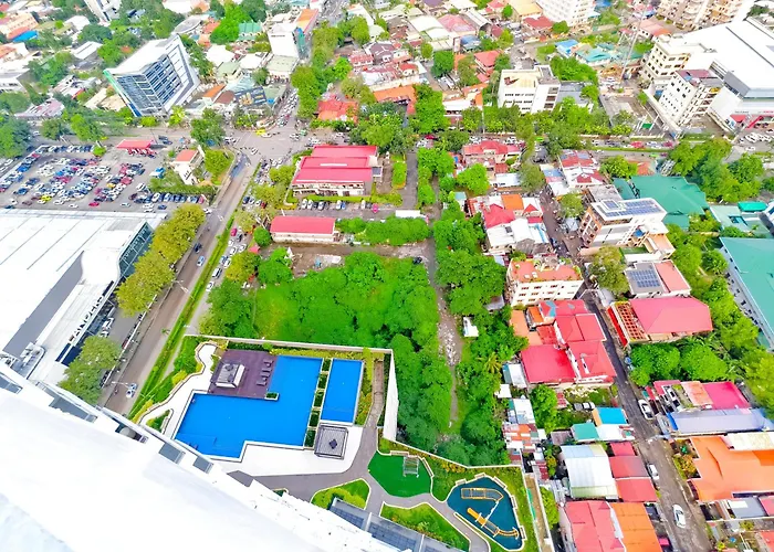 34b Taft East Gate 2 Bedroom Unit Pool, Gym, Balcony Cebu